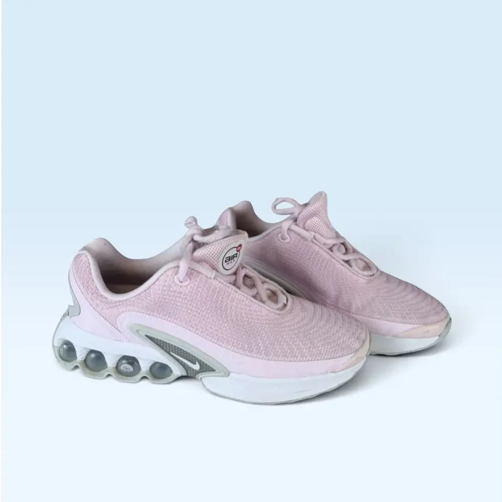 Nike Air Max Dn Pink Foam Running Shoes Size 4.5Y / Women’s 6